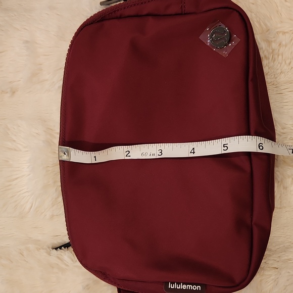 Lululemon Everywhere Belt Bag Large 2L In Red Merlot Burgundy Color New With Tag - Picture 9 of 17